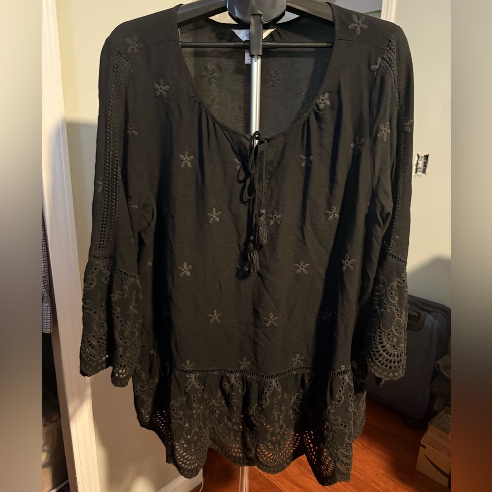 Plus size 1x tunic top coverup boho chic embroidered black